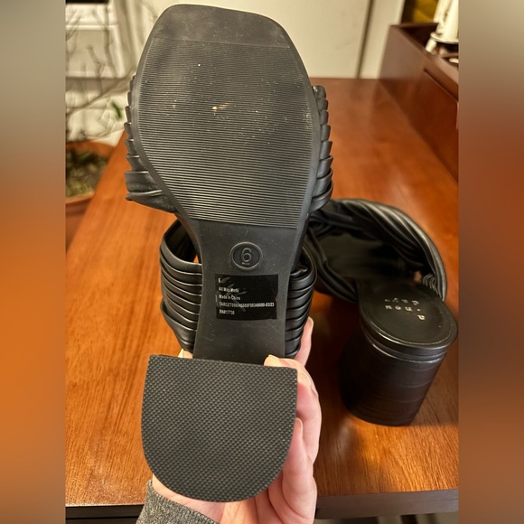 FINAL PRICE (consigning soon) A New Day Jessa Mule Heels in Black Size 6 - Picture 5 of 5